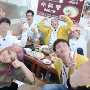J-black Instagram - 런닝맨 또한번 너무 수고하셨습니다! 재석형님 석진형님 종국형님 하하형님 광수씨 세찬씨 지효씨 피디님 작가님 그리고 우리 와이프 마리! 너무 즐거운 시간이었어요♡

@mmarymmarymmary

#제이블랙 #마리 #런닝맨 #또 #댄스 #BTS #IDOL #유재석 #지석진 #김종국 #이광수 #하하 #양세찬 #송지효 #미션 #성공