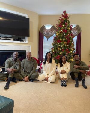 J. August Richards Instagram - Merry Christmas, Everybody!!! 🙌🏾🙌🏾🙌🏾🎄🎄🎄🙏🏾🙏🏾🙏🏾