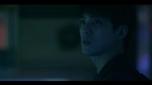 JC Lin Instagram - 這幾天看了很多大家的tag
很開心大家喜歡，看得心花開

「戀愛的愛和做愛的愛
合在一起才是光的所在」
導演說的，蠻喜歡這句話

那時候走到哪裡都帶著一疊籌碼
練習牌手習慣的把玩手勢

我自己看第一集的時候笑出來
：你們認識噢？
：認識啊，之前有一起上過班🤣

可以多跟我們分享看完的感受
推薦更多的朋友一起看🫶

@letstalkaboutchu 
#愛愛內含光
