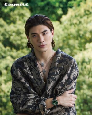 JC Lin Instagram - #EsquireCover 2024

不論是《自畫像》中的偏執畫家、《我們與惡的距離》裡思覺失調症的青年、有靈異體質的《地獄里長》，還是亡命天涯的籃球員⋯•林哲熹的代表角色多不勝數，或光誕奇詭，或非凡獨特，無不令人印象深刻。
以戲觀人生正是他的強項，也對這世界與自我有著最獨到深刻的觀察。

Esquire國際中文版2024年4月份
第224期

Interview & Text by Tony Kao
Style by @dodee19980726
Photograph by @adamschang_p
Hair by @haomin1017 @hairmosa.lab
Grooming @makeupbyourleo
Special thanks to @thegaiahotel
@jclin0000
@emporioarmani @breitling @damianiofficial
#Zegna #SaintLaurent #Givenchy