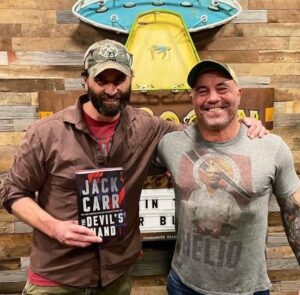Jack Carr Instagram - Happy Birthday @joerogan 🇺🇸

Keep Crushing! 

#JoeRogan #HappyBirthday