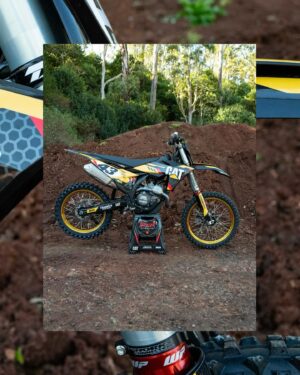 Jack Miller Instagram - Couldn’t be happier with how this one turned out 💛 can’t thank @caterpillarinc, @skda.moto and @frankos_raceshop for piecing this one together! 🤟

Thoughts?