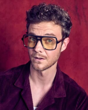 Jack Quaid Instagram - 💥 Comic Con was one for the books. Thank you so much San Diego! Now I sleep my nerdy slumber. #sdcc #theboys #myadventureswithsuperman #startreklowerdecks 

💇🏻 @allure_by_stephanie 
👔 @slimecityangels @toddsnyderny