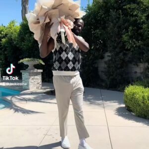 Jackie Aina Instagram - birthday dumpy 🥂♌️