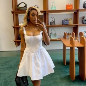 Jackie Aina Instagram - birthday dumpy 🥂♌️