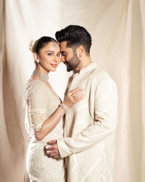 Jackky Bhagnani Instagram - In sync with my Partner-in-style! ❤️

Outfit @kunalrawalofficial
Styled by @anshikaav
Assisted by @bhatia_tanisha
Hair by @luv_hans77
Shot by @deepak_das_photography