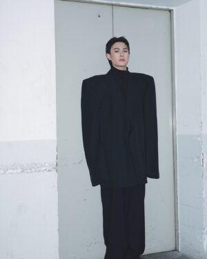 Jackrin Kungwankiatichai Instagram - 🌚 @balenciaga #Balenciaga