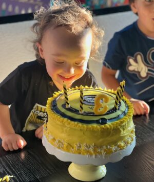 Jaclyn Glenn Instagram - Happy 3 years Asher!! Roomba themed bday party will be one we remember forever! Love you so much baby. Always my baby no matter what 💛