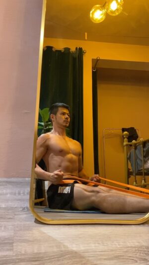 Jacob Hsiao Instagram - 運動後補充營養是一門學問，我選擇 @bodygoalstw 作為我平日蛋白補品，飢餓狀態也能喝起來止飢，是隨身攜帶的健身神隊友。
透過我的連結拿優惠：👇
https://www.bodygoals.com.tw/?sl-ref=jacobhsiao

找雅各教練一起動起來💪！