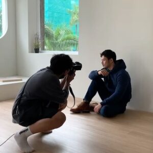 Jacob Hsiao Instagram - 春節來臨前，整理一些過去有我在內的工作幕後影片/照片。
希望新的一年能被更多工作塞滿行程。

謝謝經紀人/同事的側拍。🥹