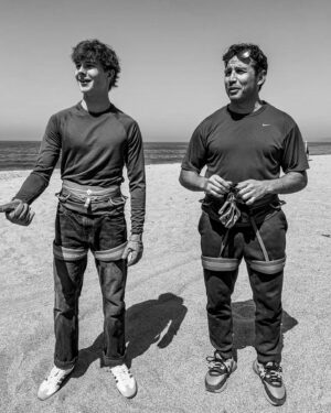 Jacob Moran Instagram - ‼️⚠️ FAKE WEAPONS USED FOR STUNTS ⚠️‼️
.
Some cool things coming soon with the man @danielocicero 👊
.
.NO ONE WAS HARMED IN THE PROCESS 😉
.
. #stunt #stunttrianing #pointdume #fakeweapons #fakeguns