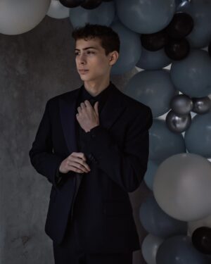 Jacob Tremblay Instagram - Prom

Thank you @starburleigh & @paulsmithdesign 
📸: @fylphotos