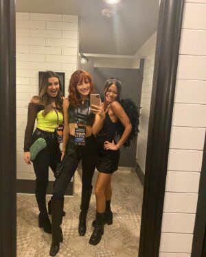 Jacqueline Scislowski Instagram - We came. We crawled. and it was LIT!🙌🏼❤️‍🔥 lol such fun times with the best people!!!🙌🏼🙌🏼😋☺️