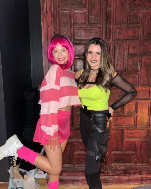 Jacqueline Scislowski Instagram - Halloween Night 1 = a success! Lazy town girl and Shego take on Night 2 again today!!wahoo💗💚🖤🤪🤪