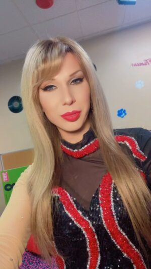 Jade Jolie Instagram - Taylor look alike contest tonight at @catsmeowlasvegas 9pm-1am