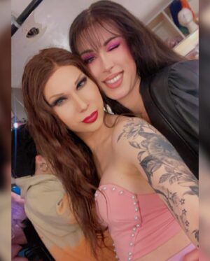 Jade Jolie Instagram - When I tell you I’m am SUCH a fan of this beautiful bb!! She is literally the sweetest and kinda my new bf 😂🙌🏻 follow my sister the trantasy @the.girlfriendexperience