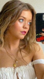 Actress Jade Pettyjohn HD Photos and Wallpapers July 2024