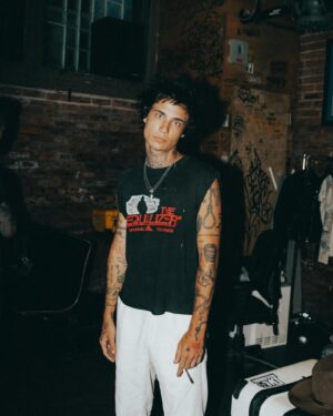 Jaden Hossler Instagram - Tour has been amazing so far. A tangible energy in the air of what I’m trying to do. I’m so grateful. Pittsburg tonight, New York next. See you there 🤝🏼