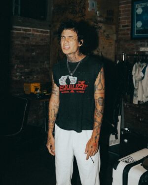 Jaden Hossler Instagram - Tour has been amazing so far. A tangible energy in the air of what I’m trying to do. I’m so grateful. Pittsburg tonight, New York next. See you there 🤝🏼