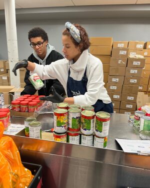 Jaden Michael Instagram - This Holiday season, see if you can donate some time and give back. I joined @FeedingAmerica and @FoodBank4NYC to help package meals for local community members to enjoy ahead of the holidays. Join the movement to help end hunger at feedingamerica.org/holiday 

Thank you @feedingamerica @foodbank4nyc 
Pusimos una bachata ahi pa que trabajamos fuerte. 
 @sheisdash gozamos 🇩🇴