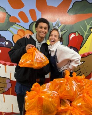 Jaden Michael Instagram - This Holiday season, see if you can donate some time and give back. I joined @FeedingAmerica and @FoodBank4NYC to help package meals for local community members to enjoy ahead of the holidays. Join the movement to help end hunger at feedingamerica.org/holiday 

Thank you @feedingamerica @foodbank4nyc 
Pusimos una bachata ahi pa que trabajamos fuerte. 
 @sheisdash gozamos 🇩🇴