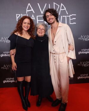 Jaffar Bambirra Instagram - pré-estreia de @avpfserie ✨
estreia quinta-feira, 22/06, às 18h no @globoplay !
amo muito essa galera ai ❤️

stylist: @darliveira (o melhor de todos)