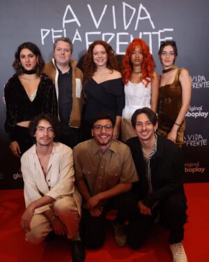 Jaffar Bambirra Instagram - pré-estreia de @avpfserie ✨
estreia quinta-feira, 22/06, às 18h no @globoplay !
amo muito essa galera ai ❤️

stylist: @darliveira (o melhor de todos)