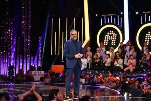 Jaime Camil Instagram - #LaAcademia 🎙️ @laacademiatv TODOS LOS DOMINGOS A LAS 8pm por @aztecauno 🙌🏽🤩 Y #CaminoALaFama LUN-VIE, 4:30pm CST por @aztecasiete #tecambialavida
📷 TV Azteca