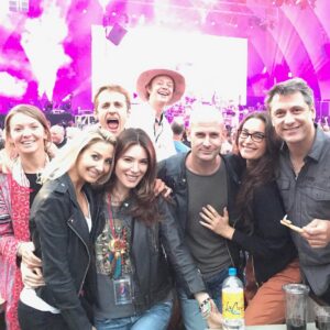Jaime Murray Instagram - So much fun at Hollywood bowl for #deadandcompany ❤️❤️❤️ love these people. #gratefuldead #lacroix @ultrafi_isaiah_martin @beartopia @katiya18 @ewadacruz @laurentscallie
