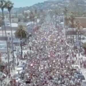 Jaime Murray Instagram - Happy 4th July. 💖 I am so proud of all the Americans coming together & demanding the freedom, liberty & independence of ALL peoples. Americans who are re-examining their history & prepared to make the changes necessary for a better future. American who understand that until we are all free none of us are truly free. That is a powerful America. May we think of freedom not as the right to do as we please, but as the opportunity to do what is right. 
Happy 4th of July. 
💖 #powertothepeople #4thofjuly 🌈🇺🇸🙏🏽✨ I believe in the independence,  liberty & power of ALL. We can do this if we work together & honor ALL voices & experiences 💖✨🎉