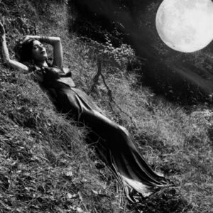 Jaime Murray Instagram - The Cold Moon turns 100% full tonight. 
12/12 at 12.12am Eastern time. 
It’s the last full moon of this decade. 
I thank this Long nights moon for closing out the last ten years & moving us into a new chapter with new energy. I’m so grateful for all the lessons & blessings of the last ten years. Thank you for helping me grow, even when I didn’t want to 🥰
I welcome the next with an open heart & the faith that I have all I need to step into the new possibilities & potentials. 
Love & light to all beings & gratitude to La luna & Pachamama for bringing us into this miracle of being 🌎❤️🧚🏻‍♀️💫🌕🙏 I pray that the next ten years bring with it the shift in consciousness that will truly support & sustain all life on this beautiful planet ⭐️🌳💫🌺🌲