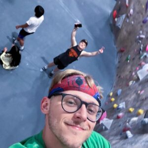 Jake Brennan Instagram - Climbing walls with the homies🤙🏼