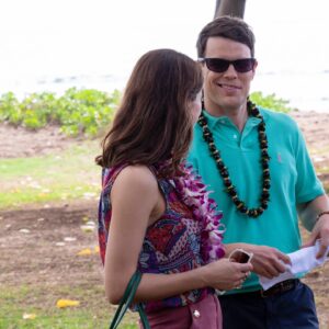 Jake Lacy Instagram - The White Lotus on @hbo tonight at 9pm. 
1. I stare at a body being loaded onto a plane
2. Alex and I eat dinner
3. Alex and I arrive
4. I can’t stop thinking about that friggin’ body ✈️⚰️🌸