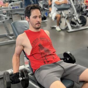 Jake Thomas Instagram - I did a 75 Hard Challenge! For 75 days straight I went to the gym, went on a walk, eat healthy, skipped sweets & alcohol, read 10 pages, and drank 1gal of water and it was absolutely exhausting. On the upside, I got into the best shape I’ve ever been in! Would I do it again? Maybe! With a few modifications (1gal of water is insane, I’ve never peed so much in my life, I swear there were a few times I almost didn’t make it to the bathroom in time). Last slides are me eating all the food I missed out on. #75hardchallenge