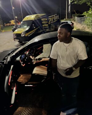 Jalyn Hall Instagram - New Music out now!! Go stream #humbleflow RN on all platforms🏆🏆
https://music.apple.com/us/album/humble-flow/1760001215?i=1760001221

#newcut #wavy #newmusic