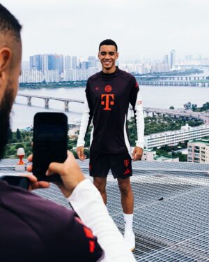 Jamal Musiala Instagram - First days in Seoul 🇰🇷