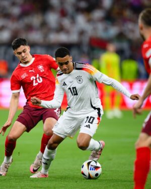 Jamal Musiala Instagram - Important group win 💪🏽 Full focus on the knockout stage 💯