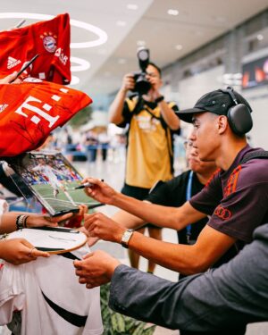Jamal Musiala Instagram - First days in Seoul 🇰🇷