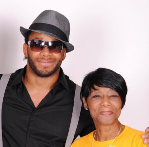 Jamar Shipman Instagram - A very special Happy Mother’s Day to my mom, and all other mothers out there. #ilovemymommy