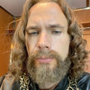 James D'Arcy Instagram - This is the kind of shit they don’t tell you about at Drama School. Being an actor is VERY difficult at times. 
This wildly challenging and intimate behind the scenes moment only exists through sheer luck. And also because I filmed it for you on purpose. 

Tonight would be an excellent moment to start watching LEONARDO on @primevideouk to see if my beard got away with it...