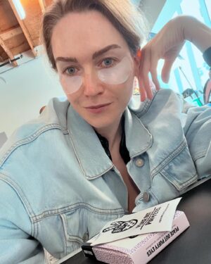 Jamie Clayton Instagram - JUNE👍🏻