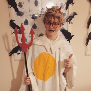 Jamie Hensley-Davies Instagram - Do I qualify for a dumbest costume award, or nah?
(Bonus level of horror, 'cus I'm vegan 🥴)
.
.
.
.
#halloweencostume #wowrightmeow #punny #halloween2021 #🎃