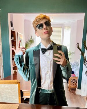 Jamie Hensley-Davies Instagram - can confirm, joy is real. i felt it in stupid amounts wearing this suit :D

#gendereuphoria #ialsogotsomanycompliments #likefromtotalstrangers #atawedding #evenwithmydorkydancing