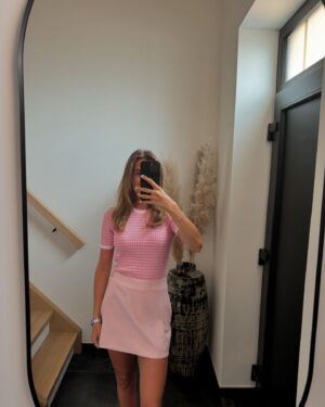 Jamie-Lee Six Instagram - the mirror pics 🌻