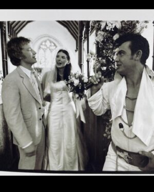 Jamie Oliver Instagram - Happy 24 th wedding anniversary @joolsoliver 24 years !!! Love you - Las vagus baby !! @gracelandweddingchapellv big love really good fun 🙏🏼 jamie xxx