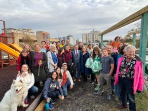 Jamie Raskin Instagram - Thrilled to join the people of the amazing Eastern Village community for the joyful dedication of their new rooftop solar panels. Thx for creating great 8th district solutions to save our climate.
