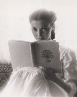 Jane Seymour Instagram - I’m absolutely delighted to share that my niece Georgina’s wonderful husband Henry has just launched an online publication called Read the Classics on Substack.📚 For those who enjoy classic literature as much as I do, this is truly something special that you simply can’t miss! 😊 ⁣
⁣
By subscribing (it’s completely free & easy), you’ll receive weekly book recommendations straight to your inbox, along with the opportunity to join in on engaging monthly read-alongs. 🗣️⁣
⁣
He’s beginning with a very special 250th anniversary reading of Goethe’s The Sorrows of Young Werther. And that’s just the start! You can also look forward to exploring The Haunting of Hill House, Anna Karenina, and even a charming drink-along edition of Under the Volcano.⁣
⁣
Henry will also be sharing regular updates on newly published classics and other literary treasures. If this sounds like your cup of tea, I encourage you to check my bio or IG Stories to subscribe. ✅ ⁣
⁣
It’s a literary journey you won’t want to miss! And of course, you can unsubscribe anytime, but I’m sure you’ll be captivated. 😉