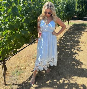Janelle Pierzina Instagram - Cheers to the finer things in life 🍇✨🍷