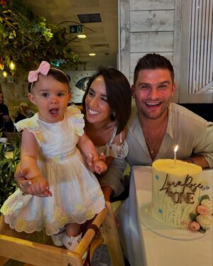 Janette Manrara Instagram - We’ve had the most amazing weekend celebrating Lyra! @aljazskorjanec parents and grandmother came over to spend time with/ her for her birthday and they brought along some beautiful lady bug decorations and cupcakes w/ Lyra’s many faces! Haha! We spent the day having a perfect family lunch, w/ a beautiful cake, and cuddles and love all day at home in the garden as the sun came out for our little sunshine! It was quaint, and warm and full of love ☀️🤍

Thank you so much for all of the beautiful birthday wishes! We are so happy in our little family bubble 🫶🏼