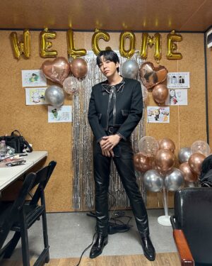Jang Keun-suk Instagram - @netflixkr #더인플루언서 대기실도 평범할 수 없다!🎈